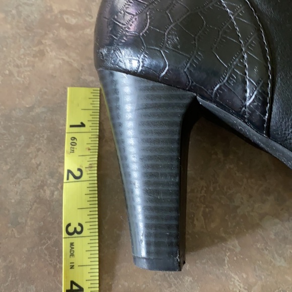 Booties - Picture 4 of 5